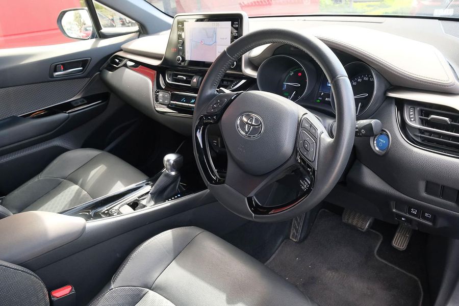 2020 Toyota C-HR Koba Auto 2WD Photo 7