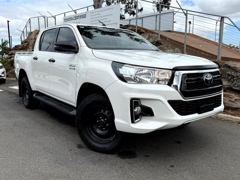 2020 Toyota Hilux SR Auto 4x4 Double Cab Photo 1