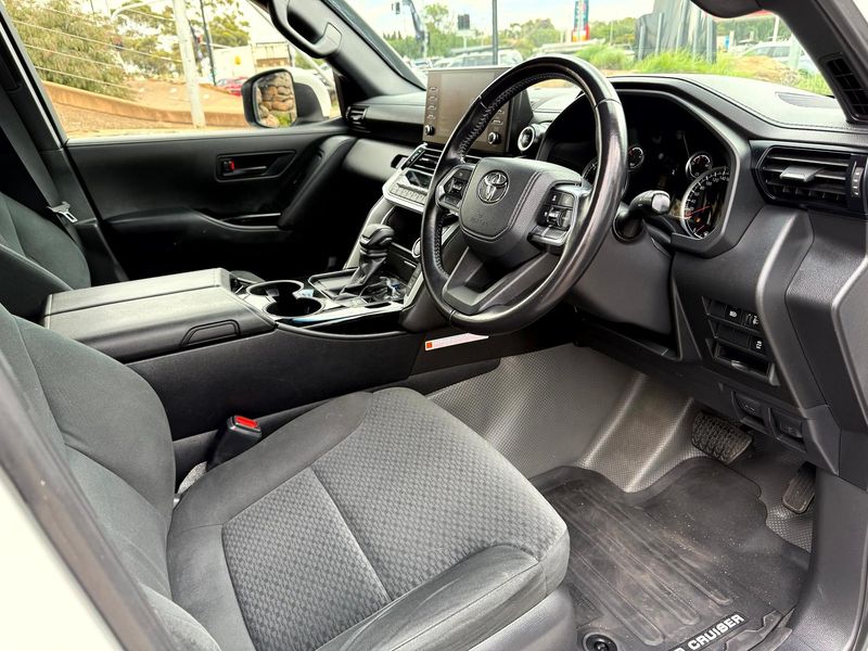 2023 Toyota Landcruiser GX Auto 4x4 Photo 10