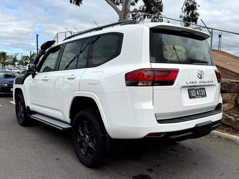 2023 Toyota Landcruiser GX Auto 4x4 Photo 4