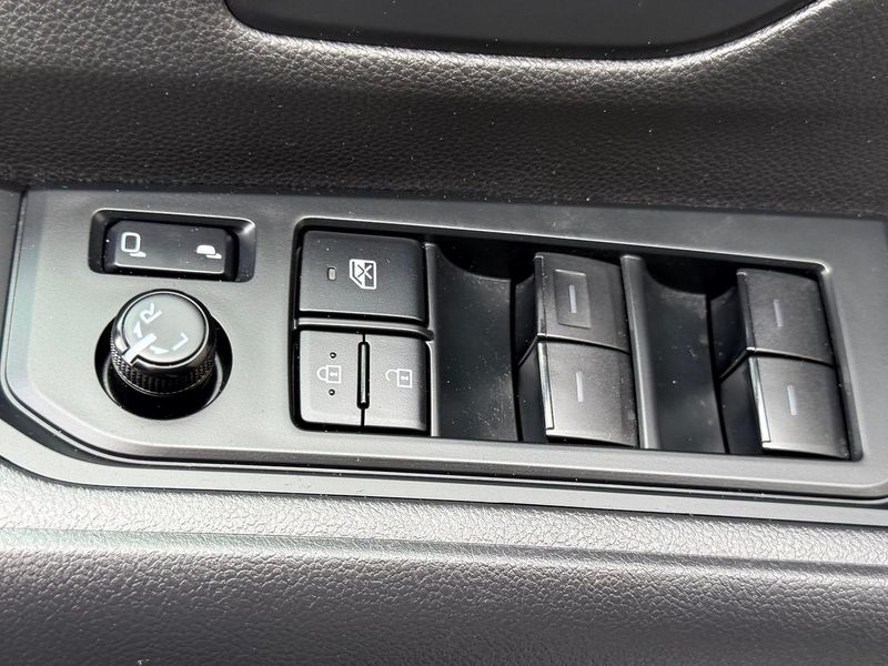 2023 Toyota Landcruiser GX Auto 4x4 Photo 19