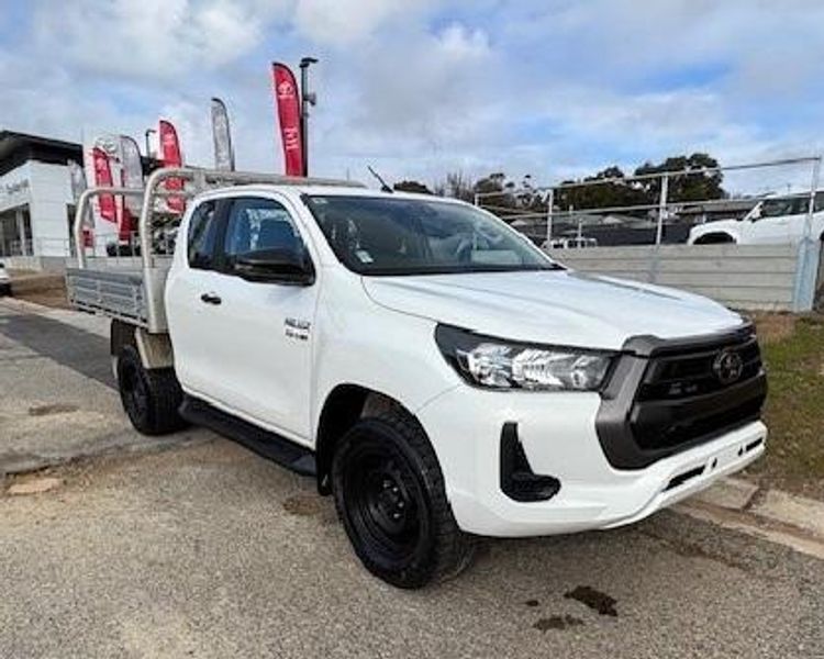 2021 Toyota Hilux SR Auto 4x4 Photo 1