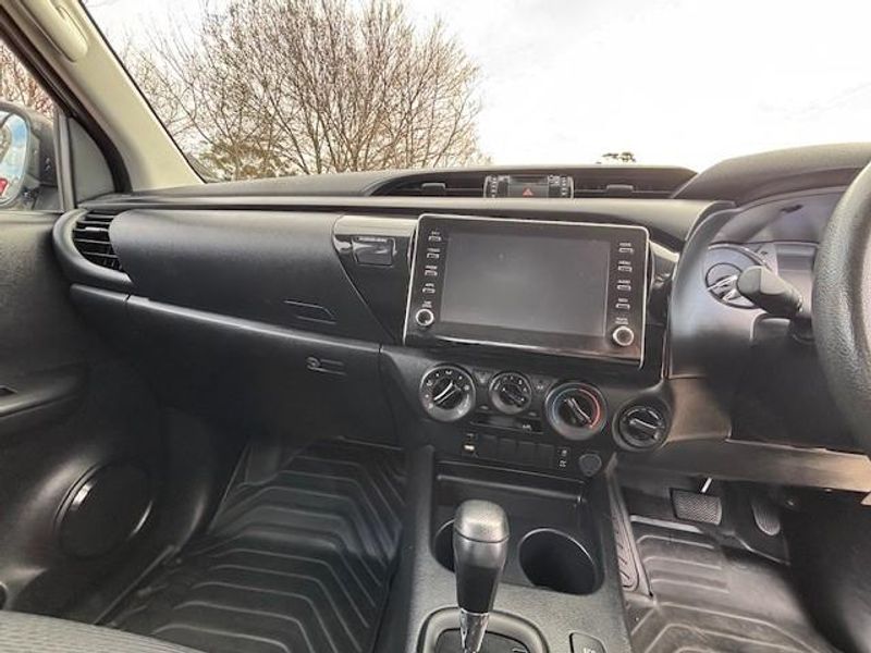 2021 Toyota Hilux SR Auto 4x4 Photo 10
