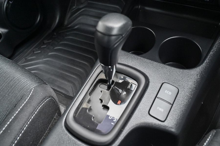 2022 Toyota Hilux SR Auto 4x4 Double Cab Photo 15