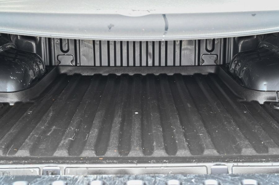 2022 Toyota Hilux SR Auto 4x4 Double Cab Photo 11