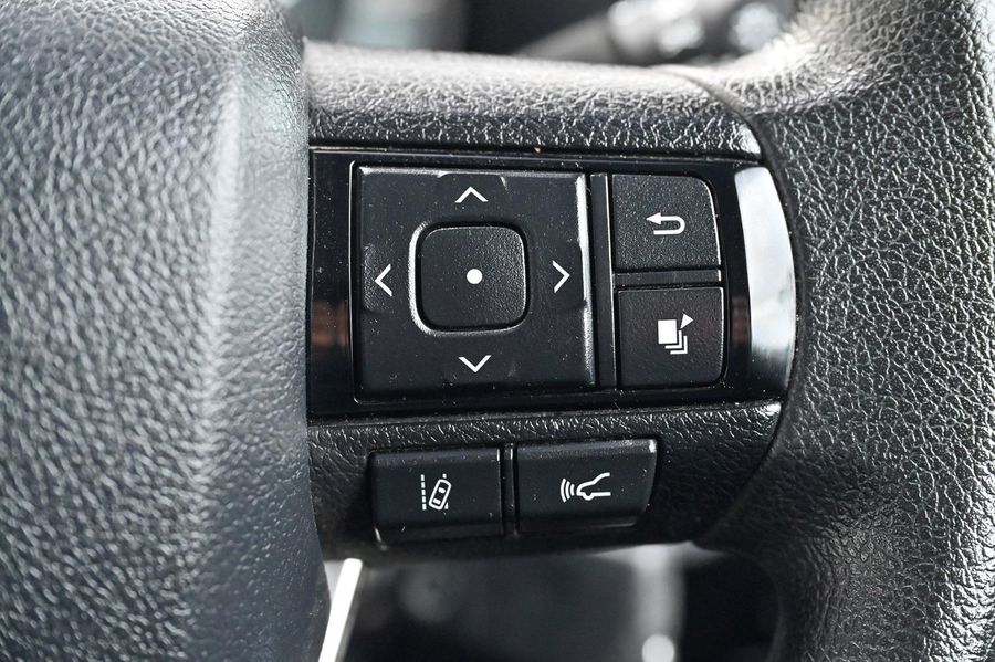 2022 Toyota Hilux SR Auto 4x4 Double Cab Photo 18