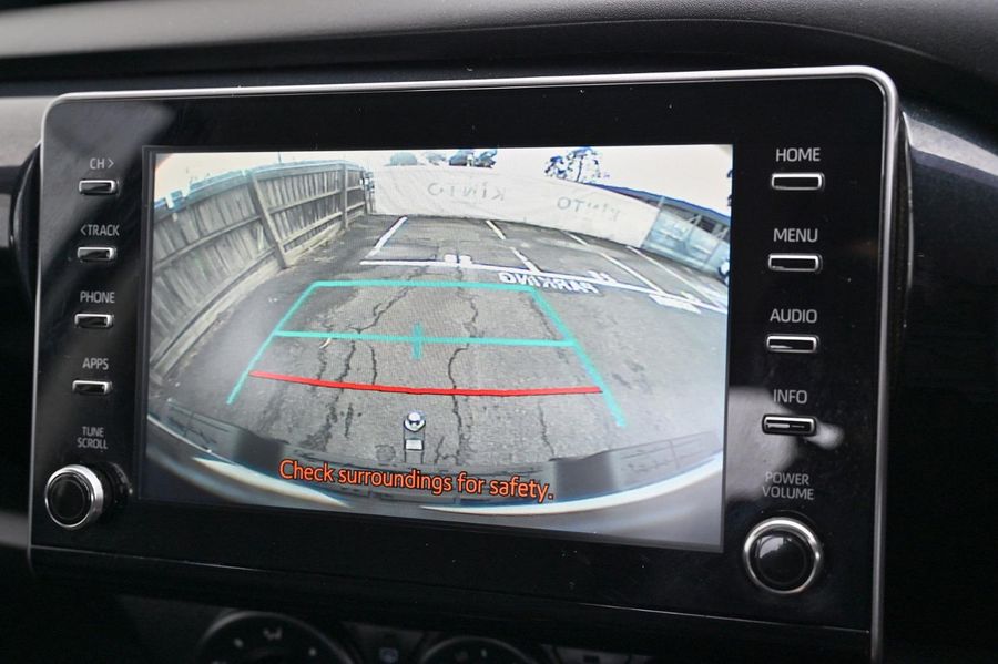 2022 Toyota Hilux SR Auto 4x4 Double Cab Photo 8